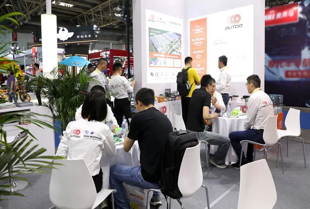 2024年北京摩展上漳州市华威电源展台咨询观众众多
